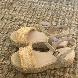 chinese laundry raffia wedges